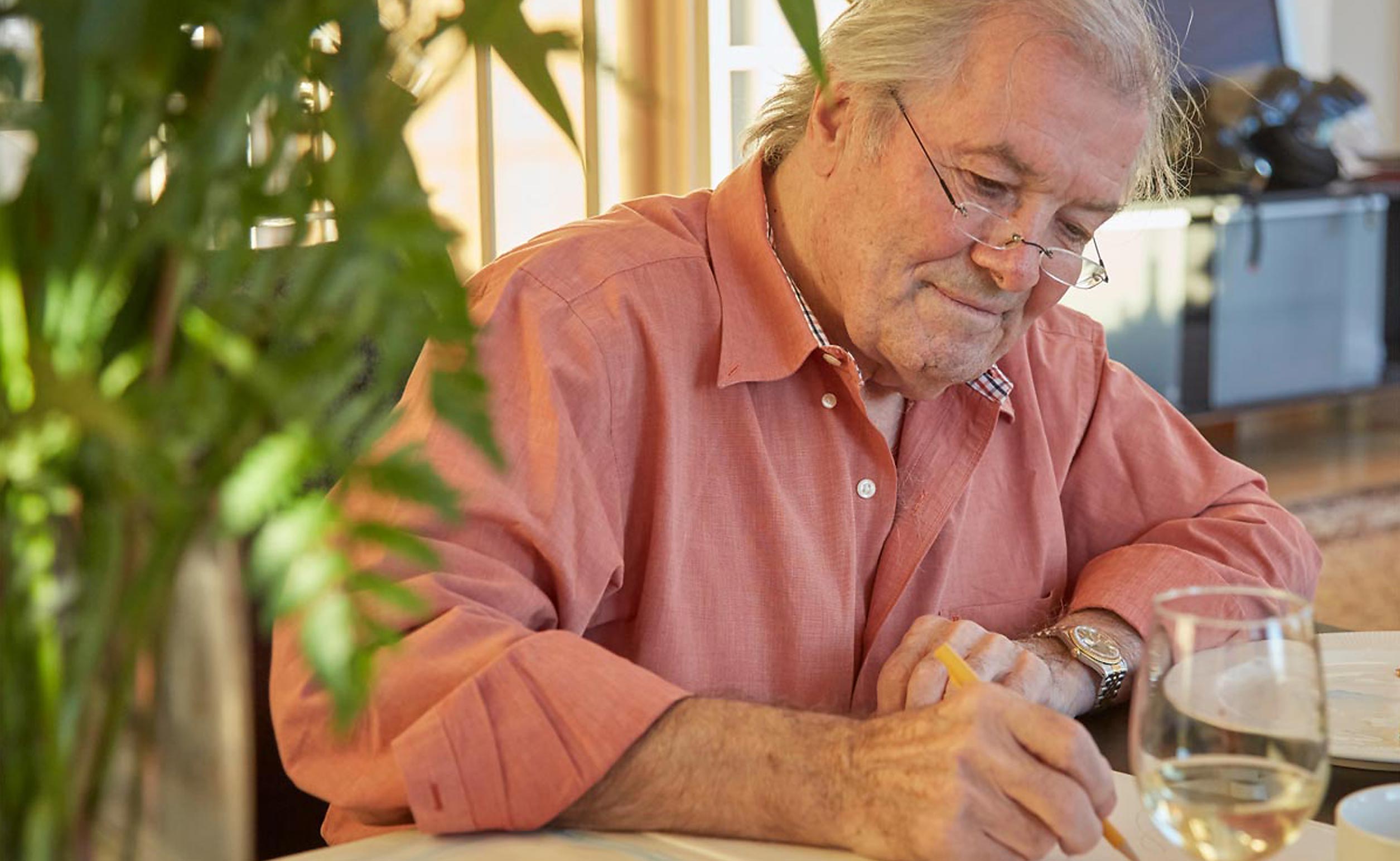 Jacques Pepin signing a book