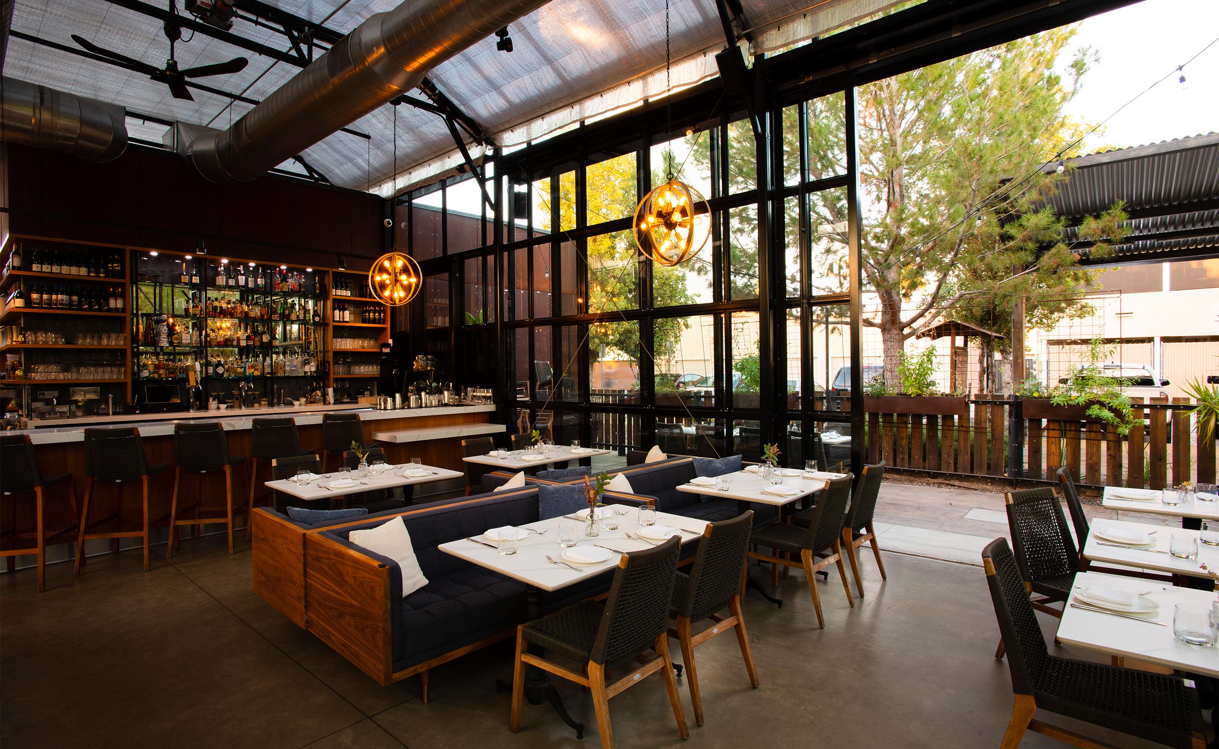 Poppy & Seed, interior