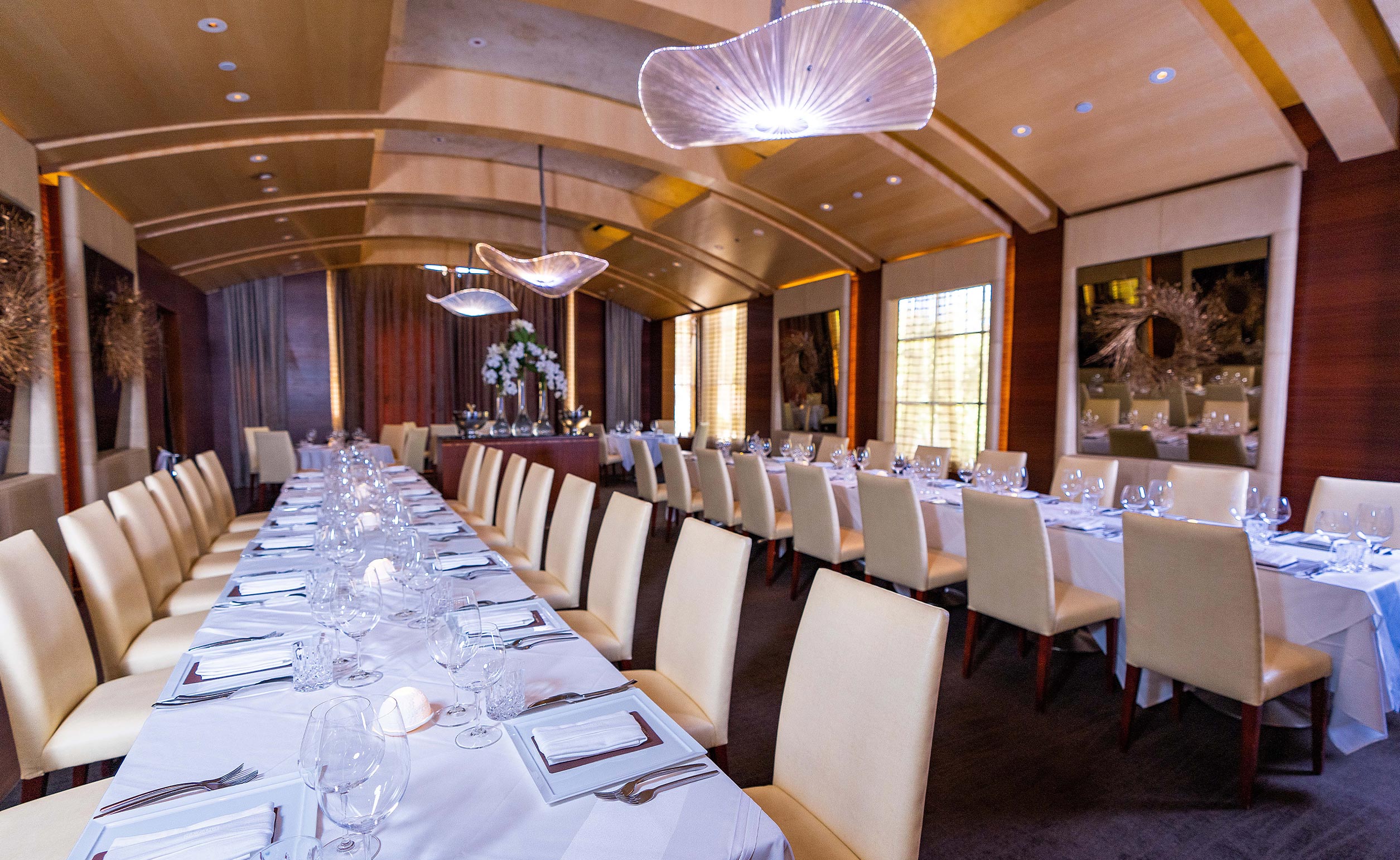 The Plumed Horse, interior